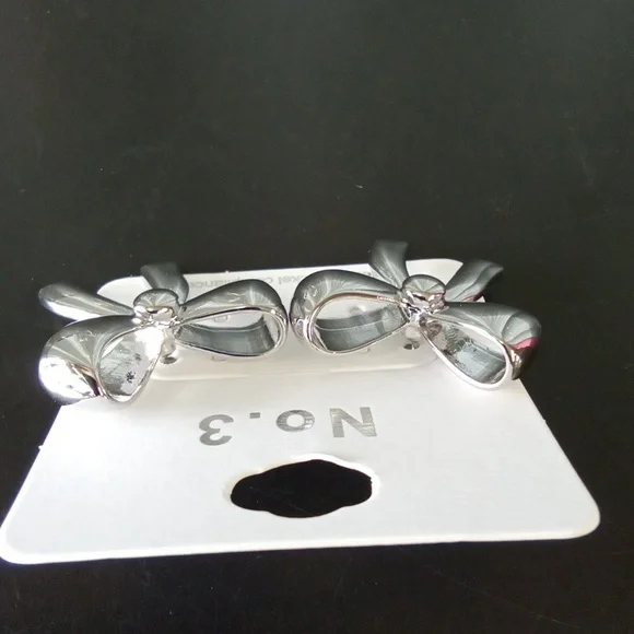 Silver Bow Post Earrings NEW - Picture 3 of 6